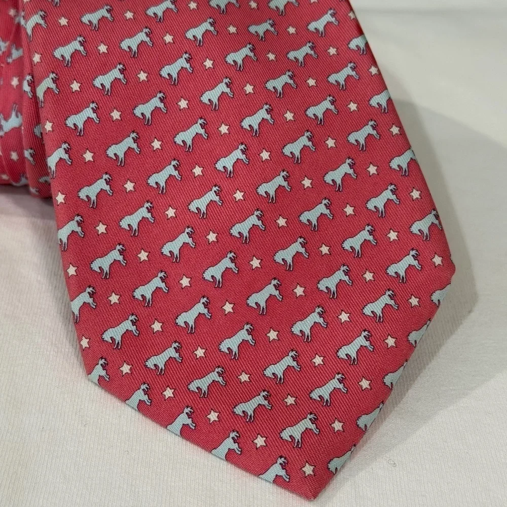 Vineyard Vines All Over Print Texas Lone Star State Red and Blue Horse Silk Tie